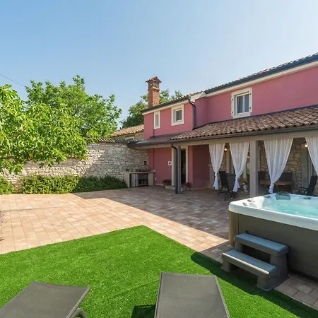 Holiday home Casa Arsini Bei Mit Whirlpool
