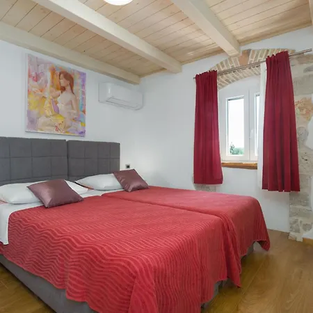 Casa Arsini Bei Mit Whirlpool Holiday home