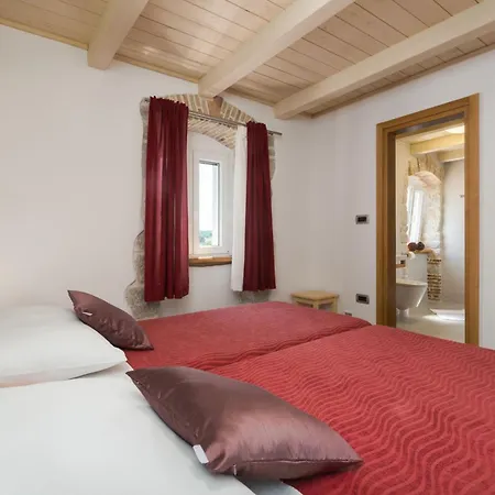 Casa Arsini Bei Mit Whirlpool Holiday home Porec